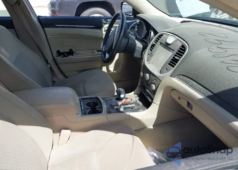 2012 Chrysler 300 из США, поврежденный, VIN 2C3CCAAG6CH196021